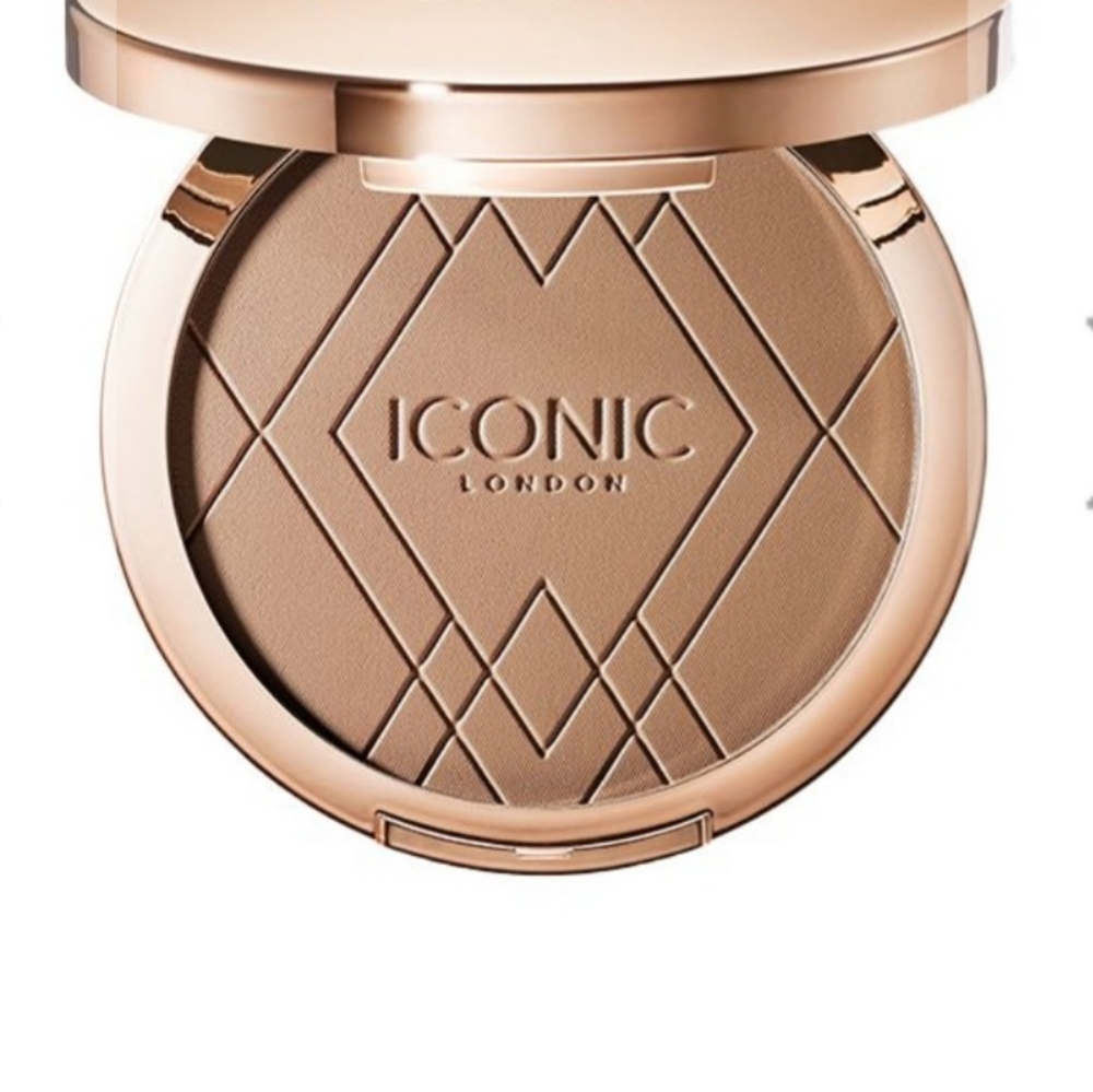 Bronzing Powder by Iconic London - Picture 3 of 4